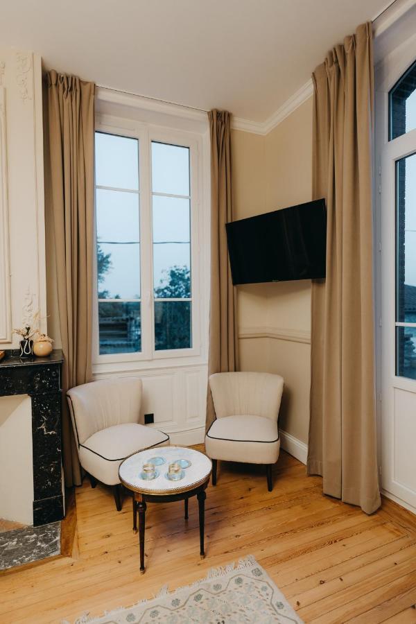 B&B Le Domaine Des Marcoujans Saint-Elix-le-Chateau Exteriör bild